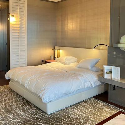 よい価格 Size Solid Ash Bed高級ホテルの寝室の家具王はカスタマイズした オンラインで