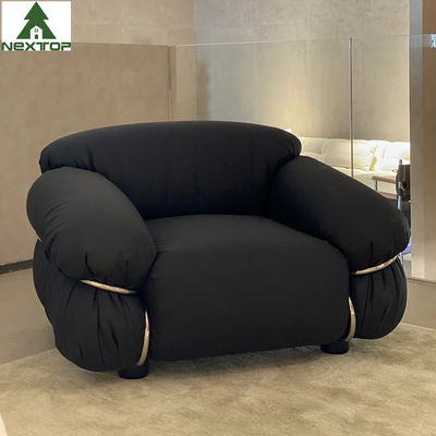 OEMのホテルの寝室の家具の生地の単一の黒いソファーの椅子のふくらんでいる外部の別荘の居間